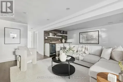 19 Lark Street Toronto (the Beaches) ON M4L 3M5