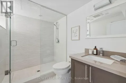 19 Lark Street Toronto (the Beaches) ON M4L 3M5