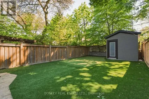 19 Lark Street Toronto (the Beaches) ON M4L 3M5