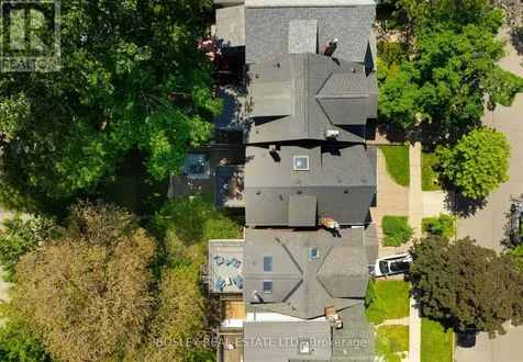 19 Lark Street Toronto (the Beaches) ON M4L 3M5