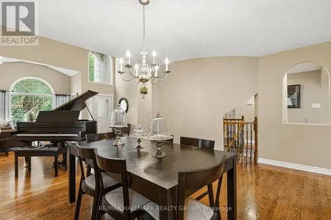 9 Blackshire Circle Ottawa ON K2J 5L8