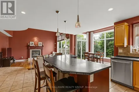 9 Blackshire Circle Ottawa ON K2J 5L8