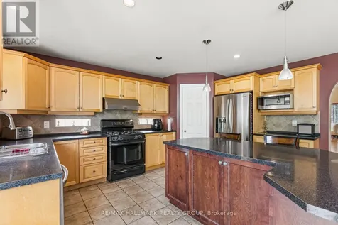 9 Blackshire Circle Ottawa ON K2J 5L8
