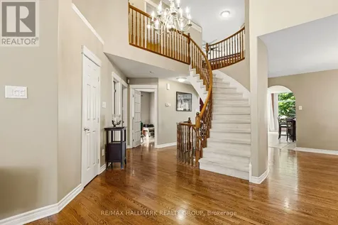 9 Blackshire Circle Ottawa ON K2J 5L8