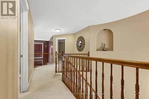 9 Blackshire Circle Ottawa ON K2J 5L8