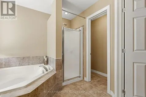 9 Blackshire Circle Ottawa ON K2J 5L8