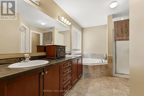 9 Blackshire Circle Ottawa ON K2J 5L8