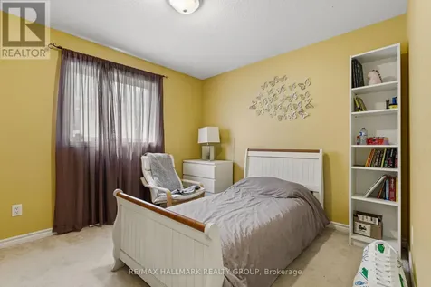 9 Blackshire Circle Ottawa ON K2J 5L8