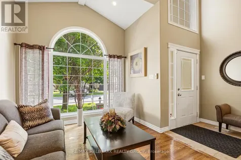 9 Blackshire Circle Ottawa ON K2J 5L8