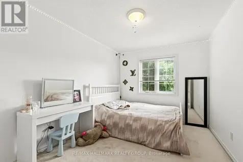 9 Blackshire Circle Ottawa ON K2J 5L8