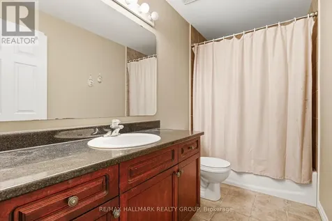 9 Blackshire Circle Ottawa ON K2J 5L8