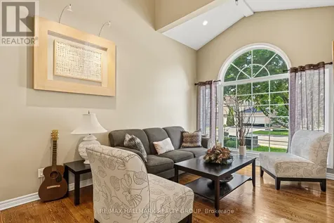 9 Blackshire Circle Ottawa ON K2J 5L8