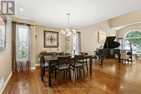 9 Blackshire Circle Ottawa ON K2J 5L8