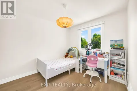 87 Banchory Crescent Ottawa ON K2K 2V2