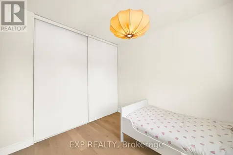 87 Banchory Crescent Ottawa ON K2K 2V2