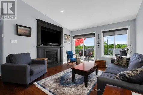 34 Chamberlain Crescent Penetanguishene ON L9M 0A6