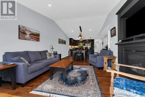 34 Chamberlain Crescent Penetanguishene ON L9M 0A6