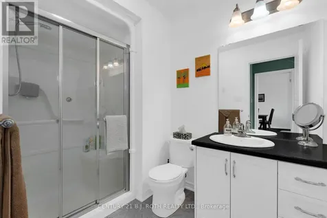 34 Chamberlain Crescent Penetanguishene ON L9M 0A6
