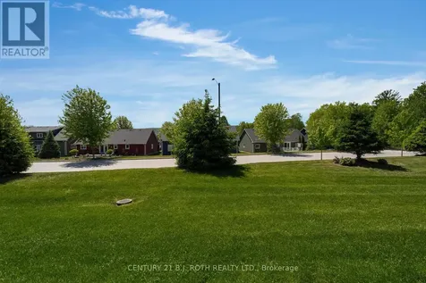 34 Chamberlain Crescent Penetanguishene ON L9M 0A6