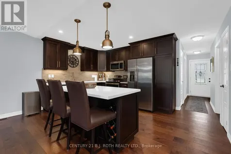 34 Chamberlain Crescent Penetanguishene ON L9M 0A6
