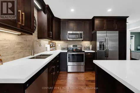 34 Chamberlain Crescent Penetanguishene ON L9M 0A6