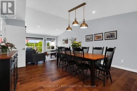 34 Chamberlain Crescent Penetanguishene ON L9M 0A6