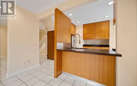 Kipling Avenue Vaughan (west Woodbridge) ON L4L 1Z5
