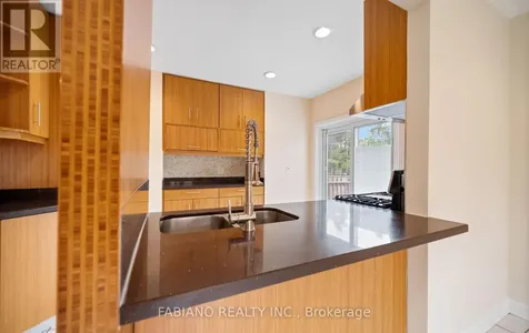 Kipling Avenue Vaughan (west Woodbridge) ON L4L 1Z5