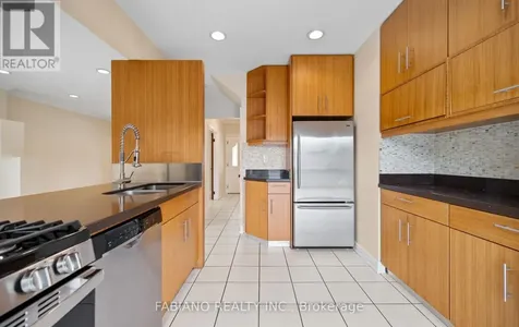 Kipling Avenue Vaughan (west Woodbridge) ON L4L 1Z5