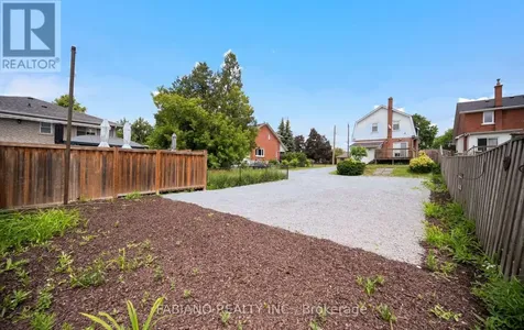 Kipling Avenue Vaughan (west Woodbridge) ON L4L 1Z5