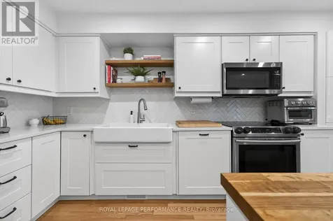 503 Edison Avenue Ottawa ON K2A 1V3