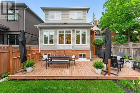 503 Edison Avenue Ottawa ON K2A 1V3