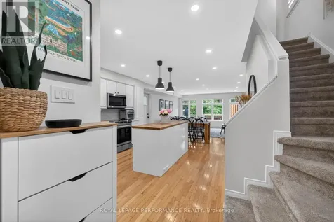 503 Edison Avenue Ottawa ON K2A 1V3