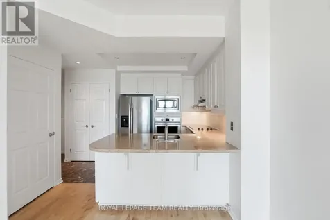 38 Metropole Private Ottawa ON K1Z 1E9