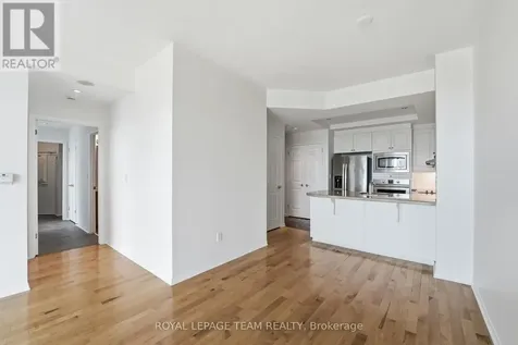 38 Metropole Private Ottawa ON K1Z 1E9