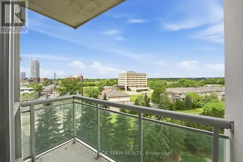 38 Metropole Private Ottawa ON K1Z 1E9