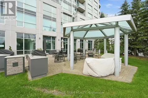38 Metropole Private Ottawa ON K1Z 1E9