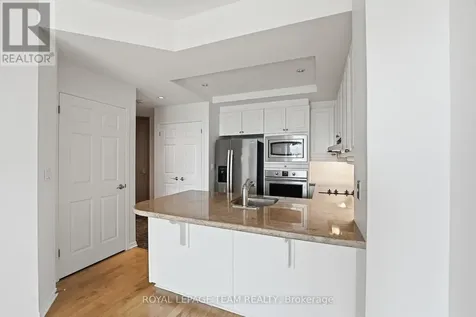 38 Metropole Private Ottawa ON K1Z 1E9