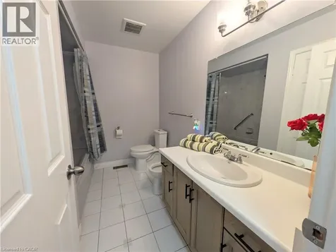 34 Dynasty Avenue Stoney Creek ON L8G 5C7