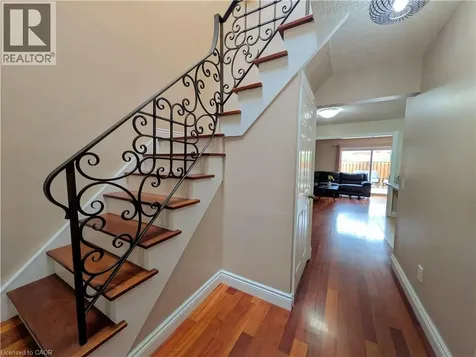 34 Dynasty Avenue Stoney Creek ON L8G 5C7