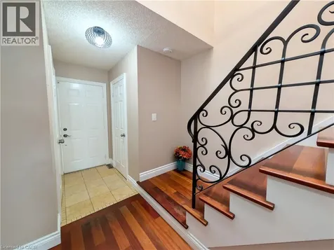 34 Dynasty Avenue Stoney Creek ON L8G 5C7