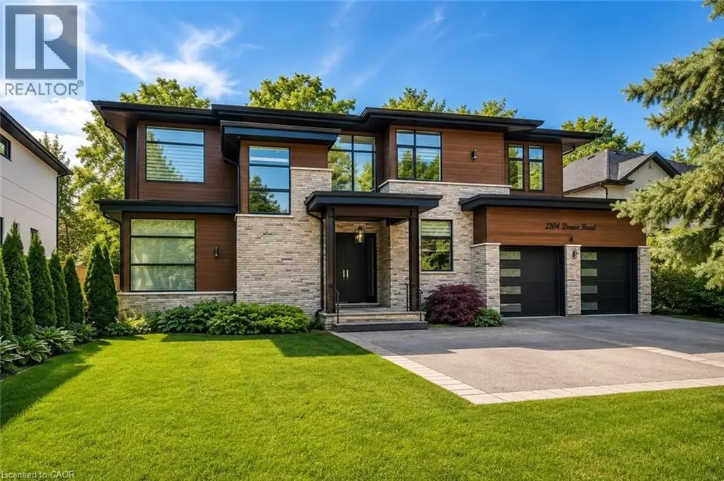2104 Devon Road Oakville ON L6J 2N2