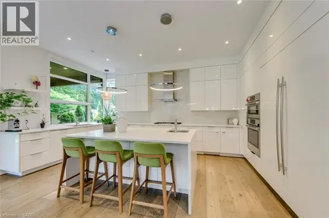 2104 Devon Road Oakville ON L6J 2N2