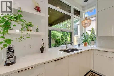 2104 Devon Road Oakville ON L6J 2N2