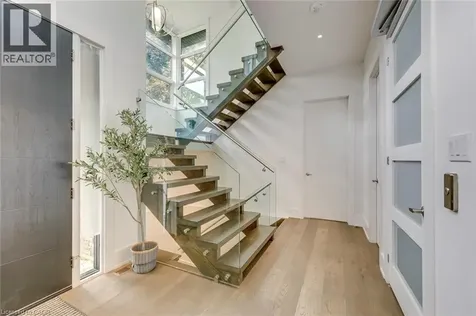 2104 Devon Road Oakville ON L6J 2N2