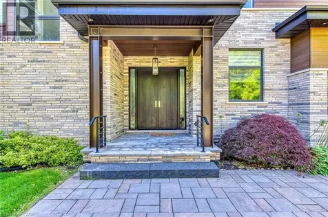 2104 Devon Road Oakville ON L6J 2N2