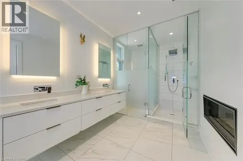 2104 Devon Road Oakville ON L6J 2N2