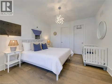 2104 Devon Road Oakville ON L6J 2N2