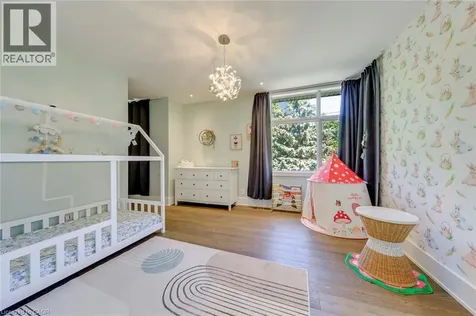 2104 Devon Road Oakville ON L6J 2N2