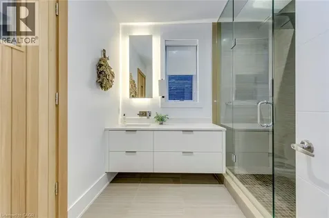2104 Devon Road Oakville ON L6J 2N2